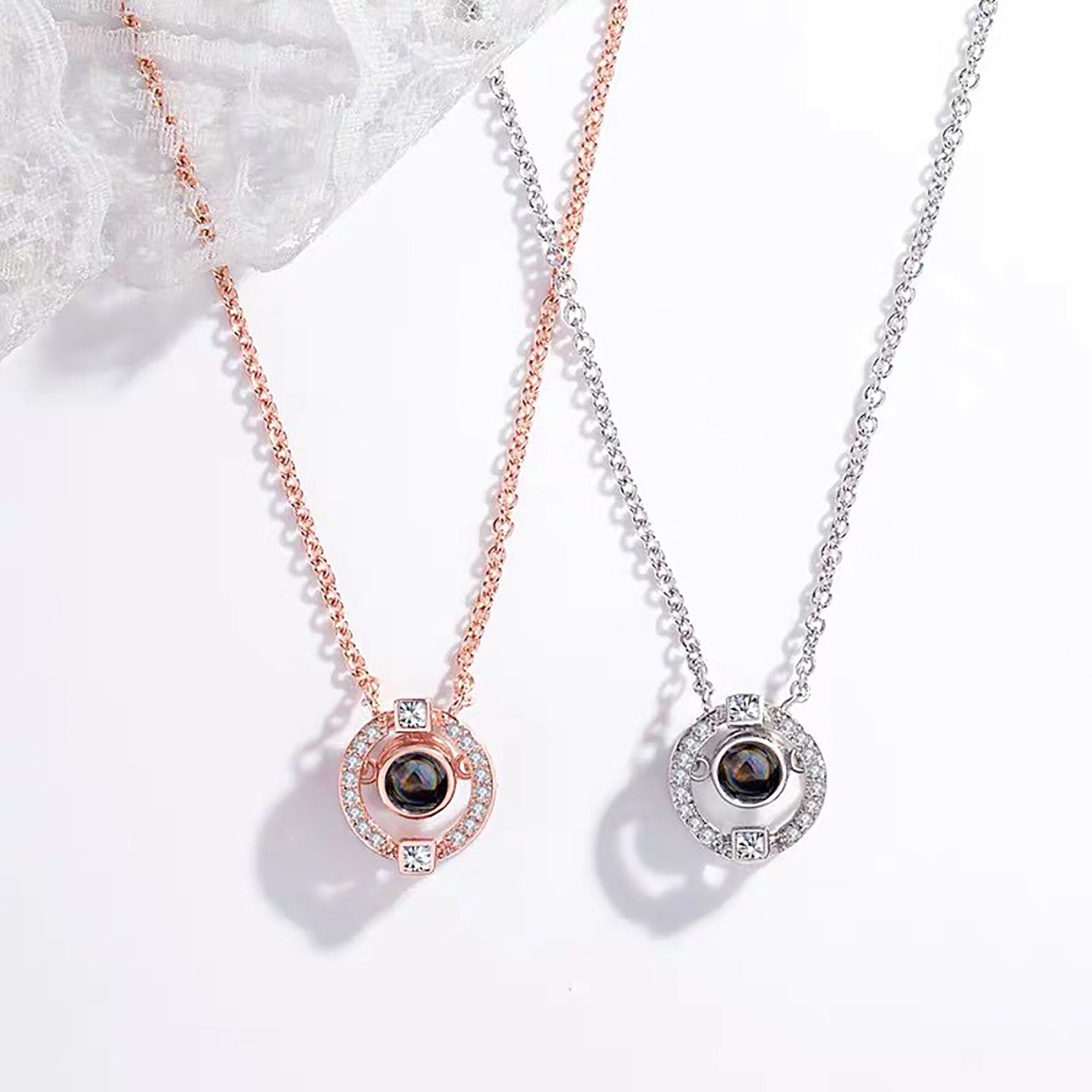 Customizable photo circle Projection Necklace Creative Pendant is a Commemorative Gift