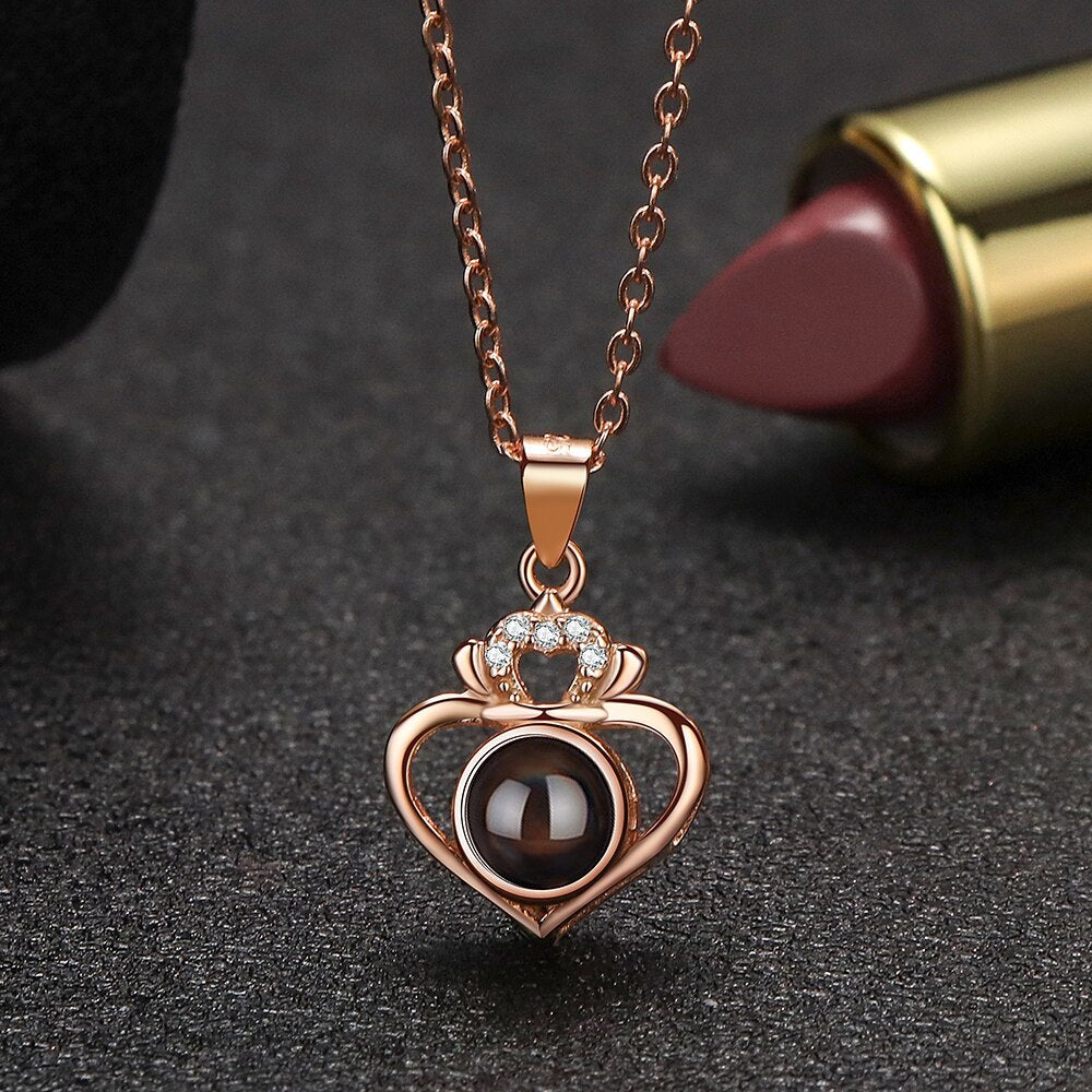 Customized Projection Necklace Heart Photo Projection Necklace for Women Girl Friend Ladies Gifts