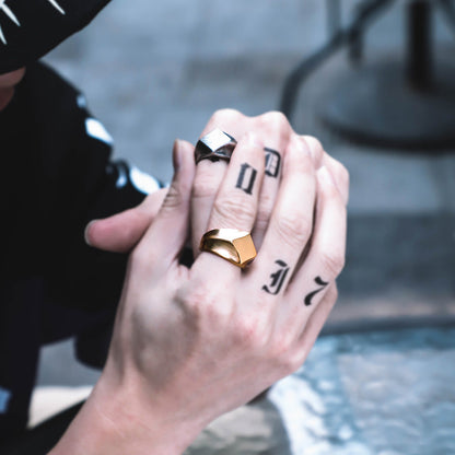 Minimalist geometric square diamond-shaped retro rings