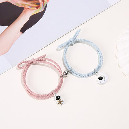 2Pcs/ Set Cartoon Magnetic Couple Bracelets with Moon Robots Pendant