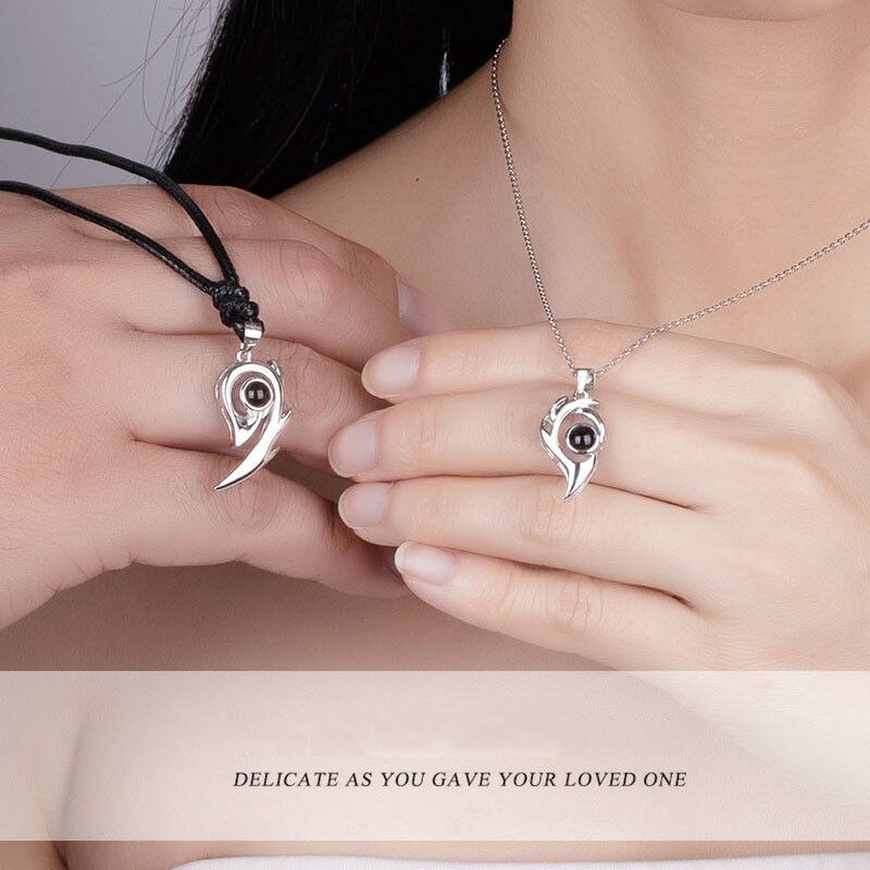 2PCS/set matching necklaces for couples 100 Languages I Love You Lovers Heart Magnetic relationship Necklace